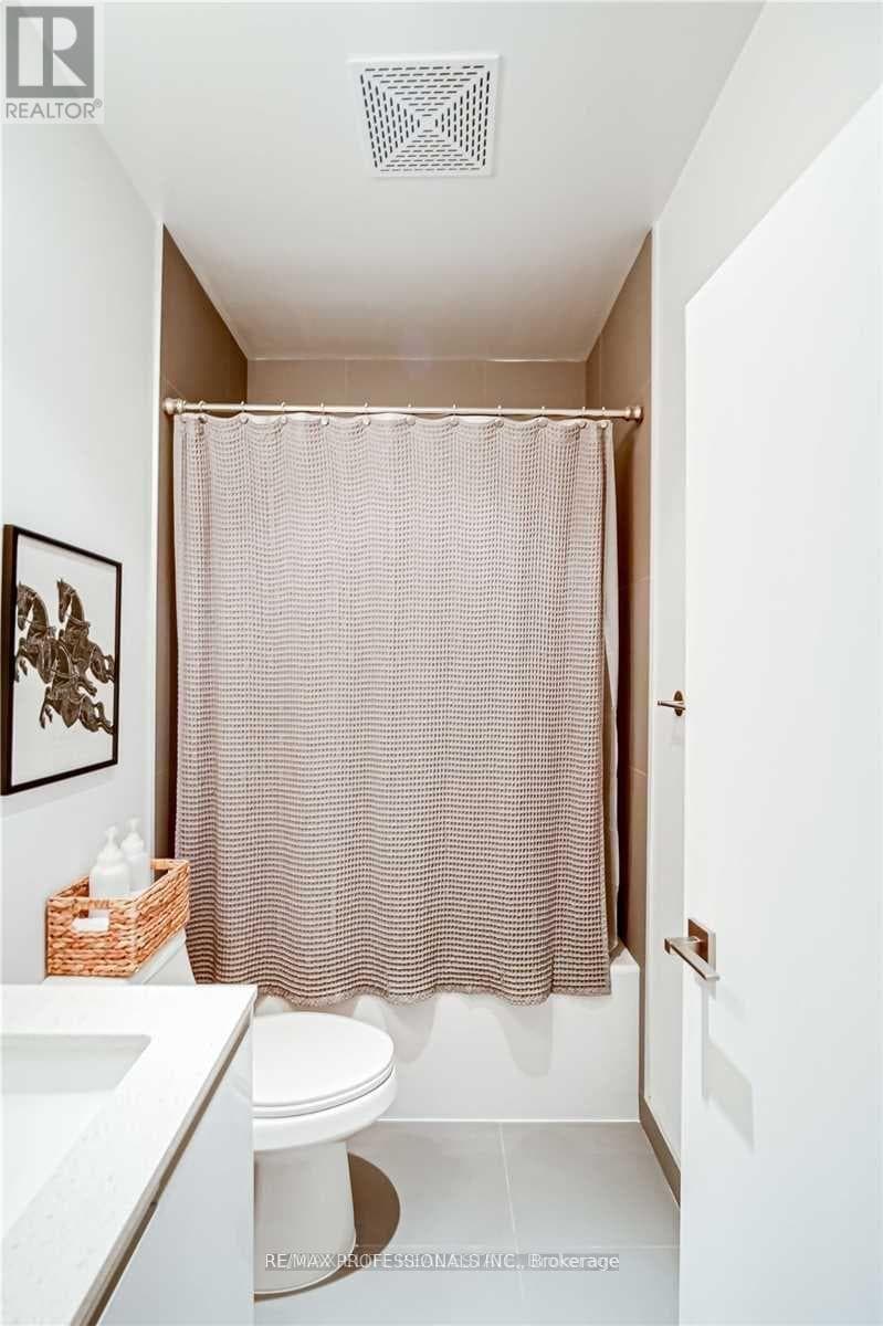Single Family at 330- 20 Minowan Miikan Lane, Toronto (Little Portugal), Ontario - Photo 7 - RE/MAX Garden City Realty
