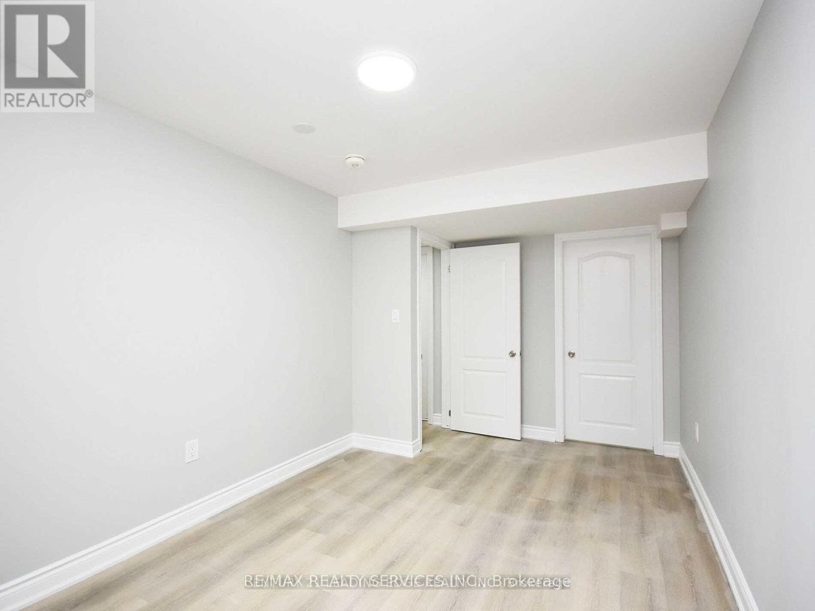 Single Family at 13 Frampton Road, Brampton (Northwest Brampton), Ontario - Photo 8 - RE/MAX Garden City Realty