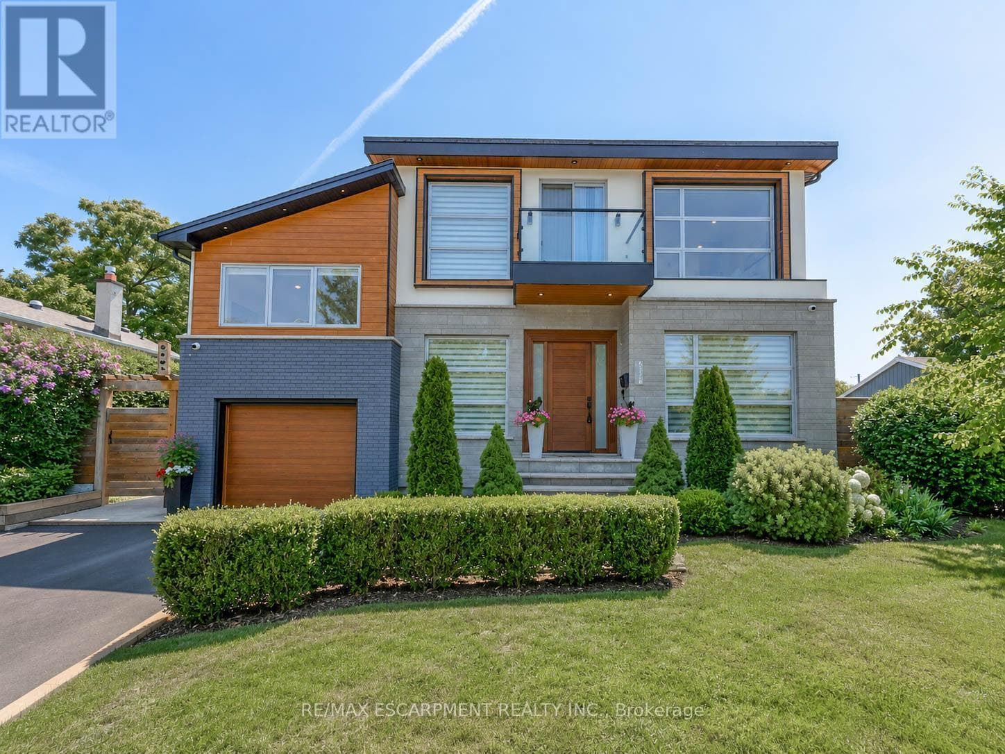 5178 Hunter Drive