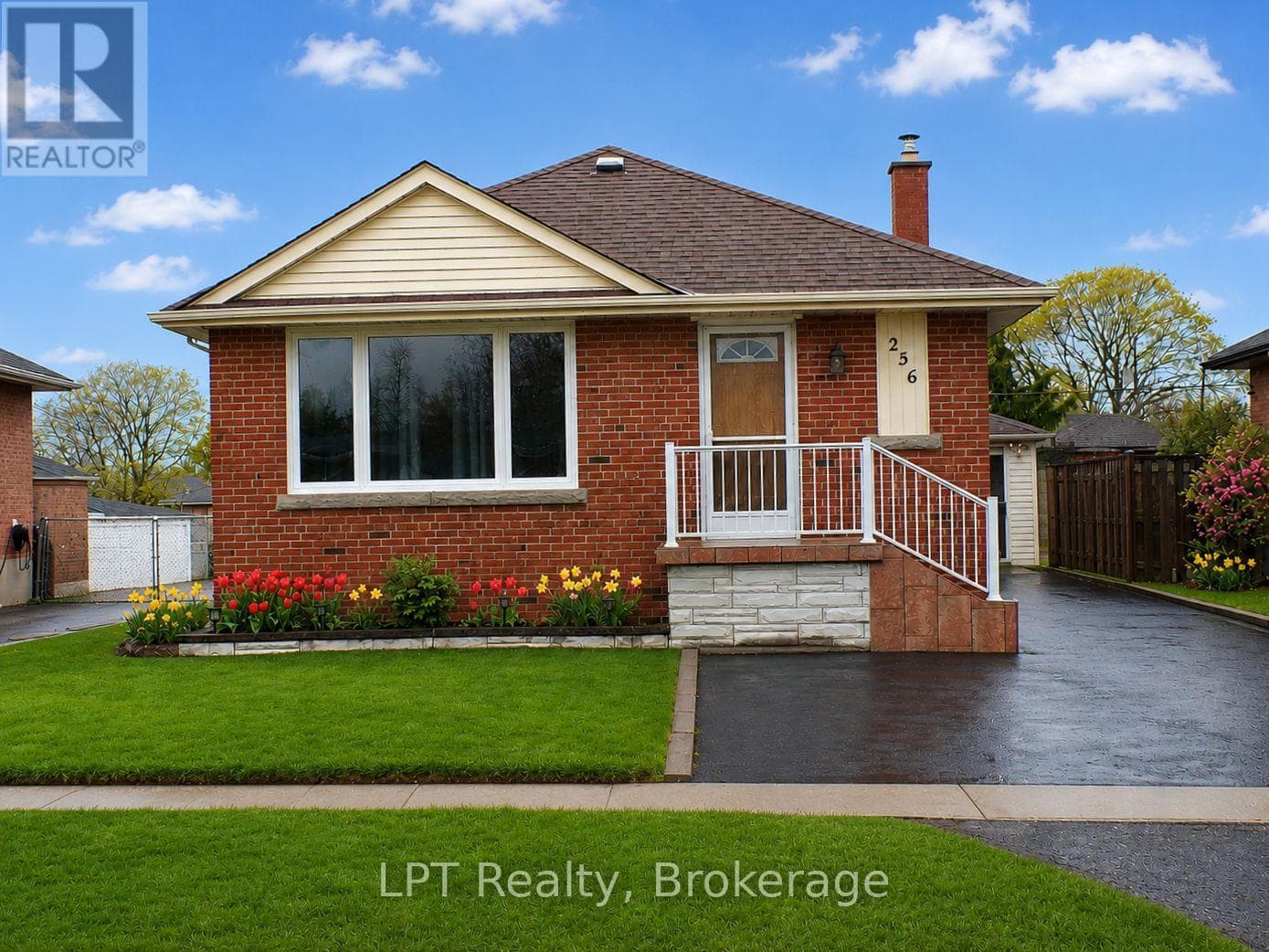 256 Farewell Street