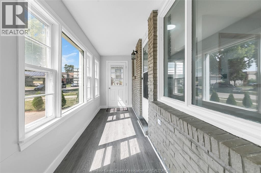 Single Family at 744 MCKAY Avenue, Windsor, Ontario - Photo 6 - RE/MAX Garden City Realty