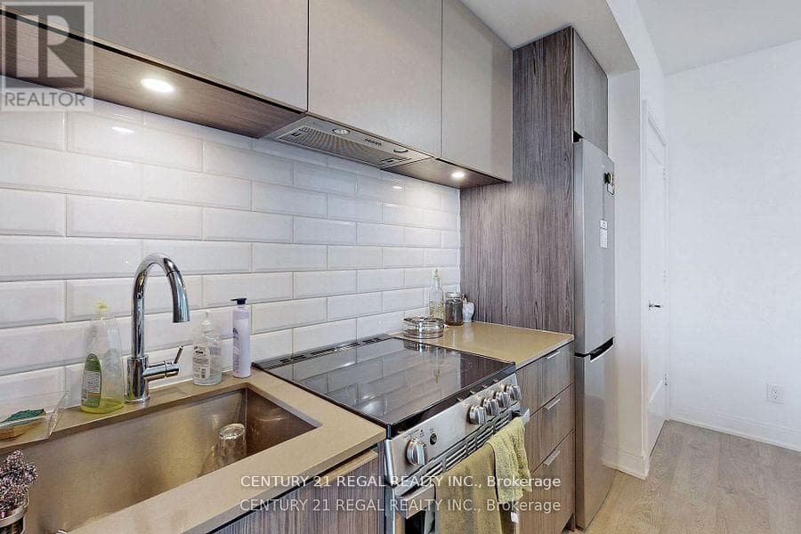 Single Family at 1103- 70 Annie Craig Drive, Toronto (Mimico), Ontario - Photo 9 - RE/MAX Garden City Realty