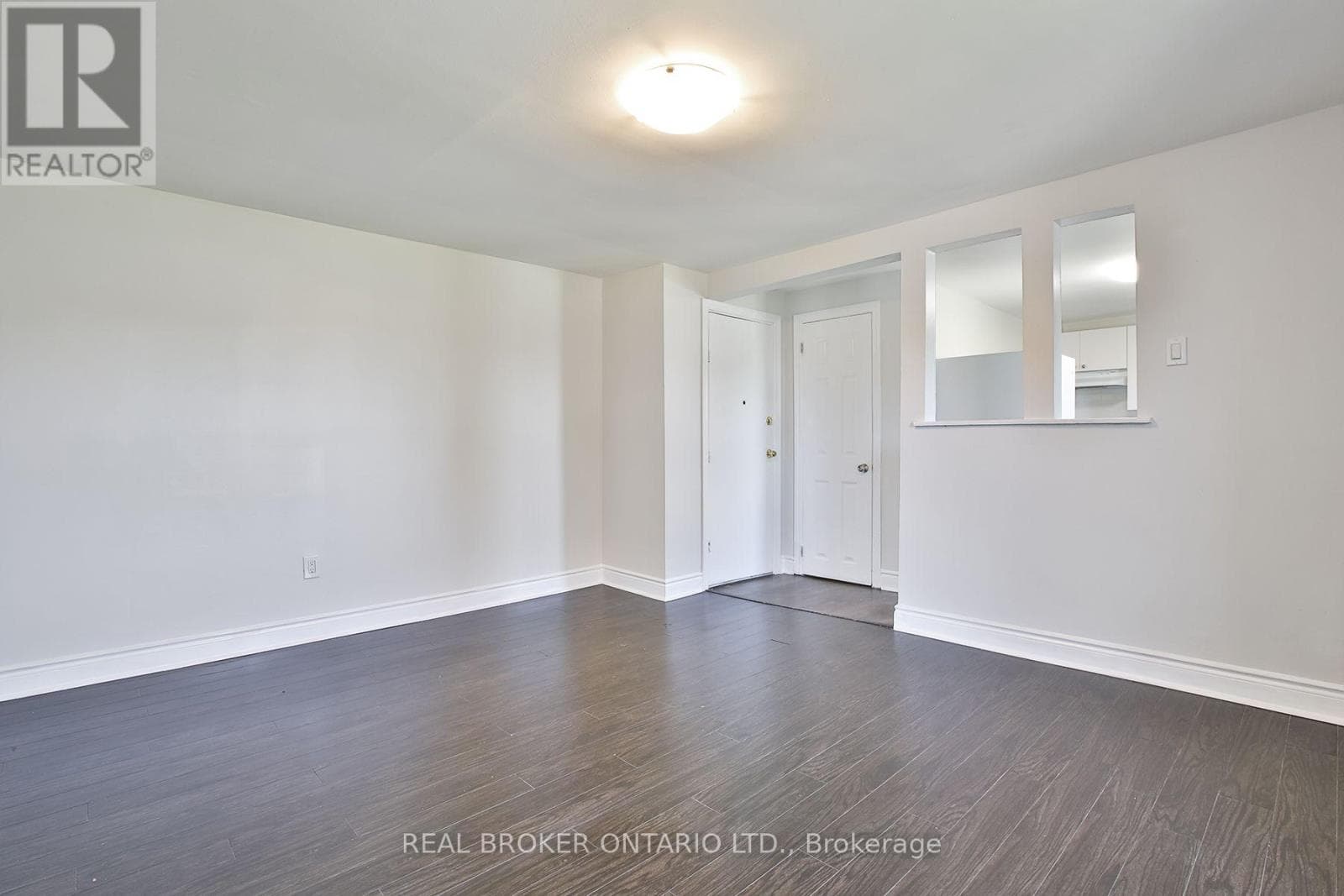 Single Family at 252 Sixth Street, Toronto (New Toronto), Ontario - Photo 3 - RE/MAX Garden City Realty