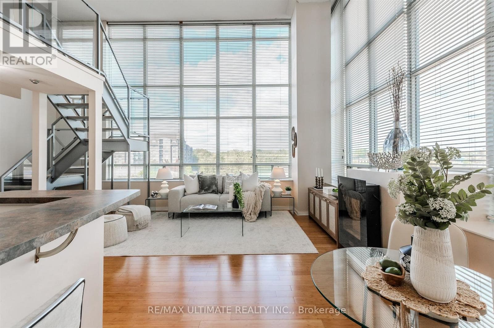 Single Family at 301- 300 Manitoba Street, Toronto (Mimico), Ontario - Photo 4 - RE/MAX Garden City Realty