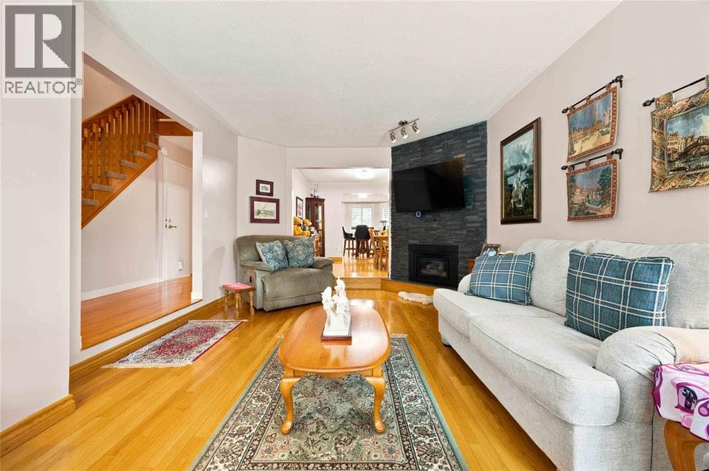 Single Family at 10- 1730 MURPHY Road, Sarnia, Ontario - Photo 6 - RE/MAX Garden City Realty