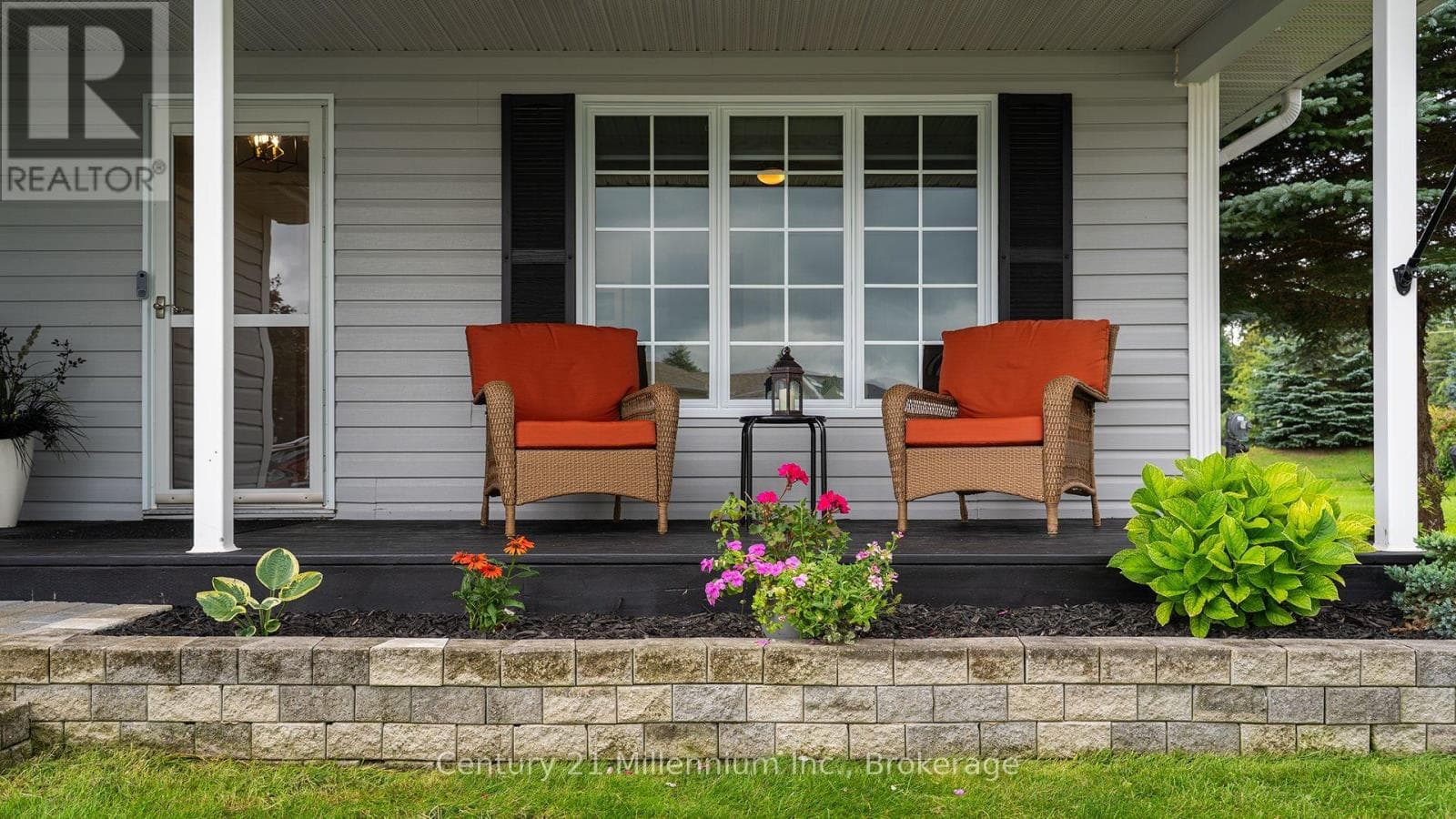 Single Family at 12 Illinois Crescent, Wasaga Beach, Ontario - Photo 3 - RE/MAX Garden City Realty