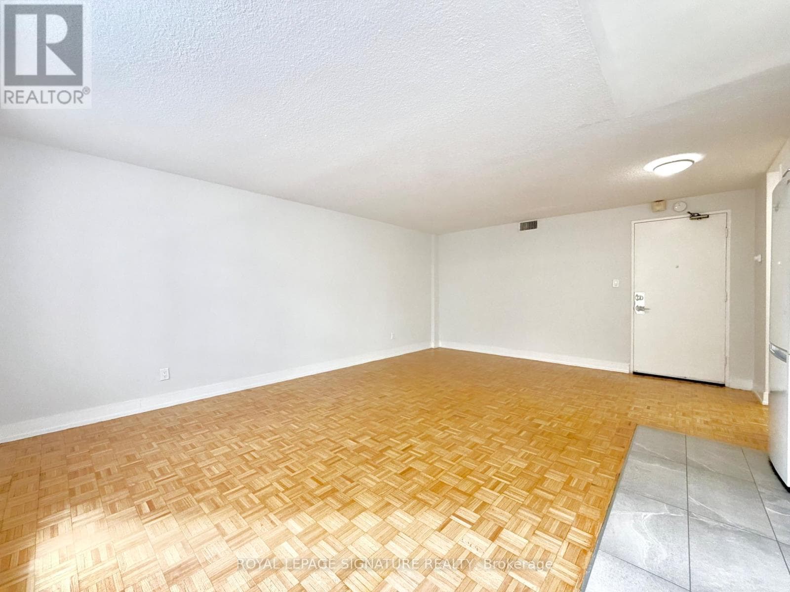 Single Family at 307- 95 Lawton Boulevard, Toronto (Yonge-St. Clair), Ontario - Photo 4 - RE/MAX Garden City Realty