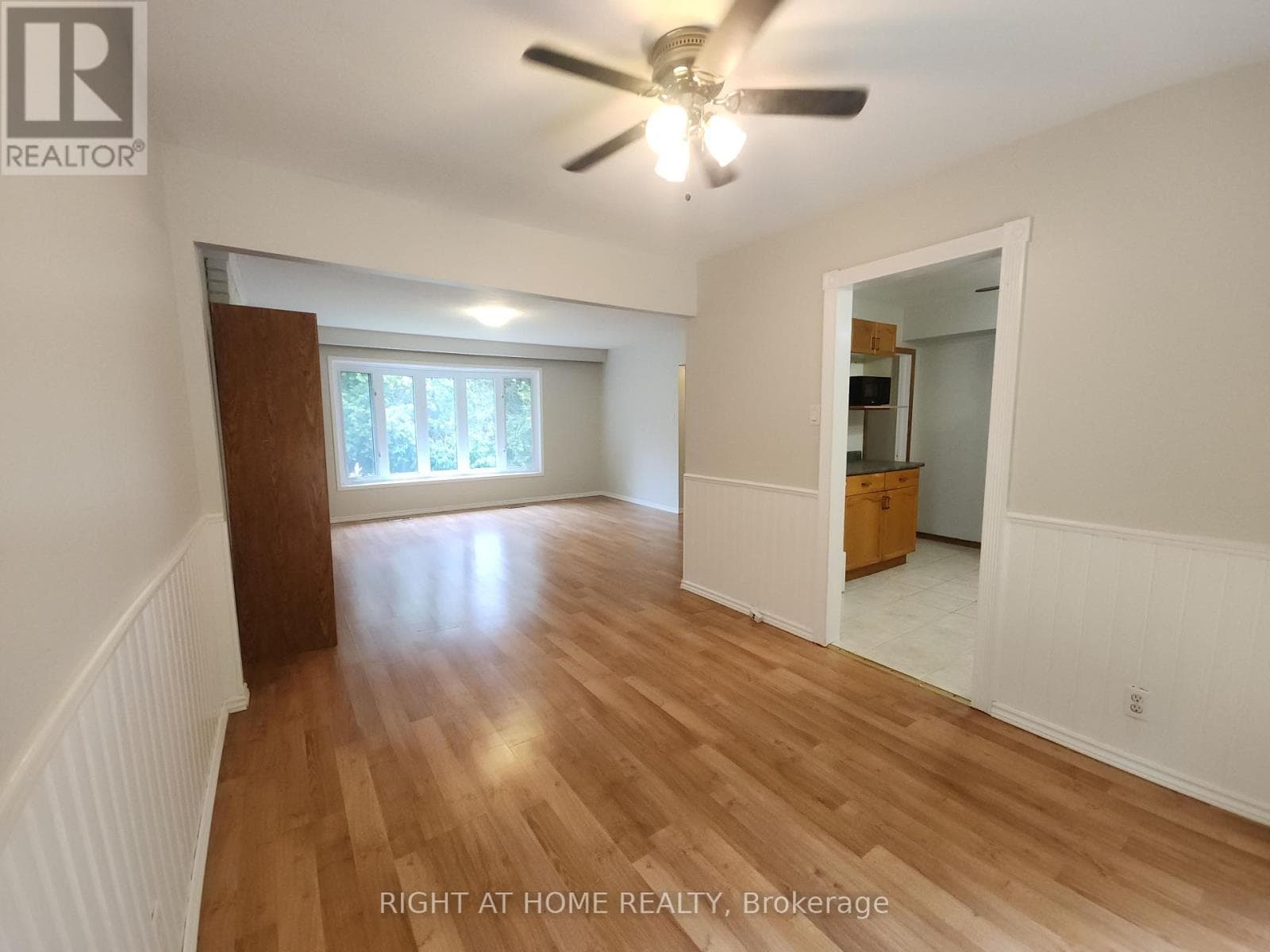 Single Family at 1023 Carson Road, Springwater (Midhurst), Ontario - Photo 7 - RE/MAX Garden City Realty