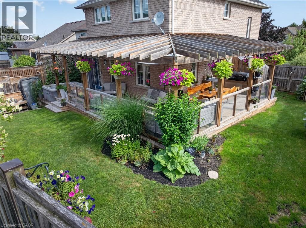 Single Family at 104 UDELL Way, Grimsby, Ontario - Photo 2 - RE/MAX Garden City Realty