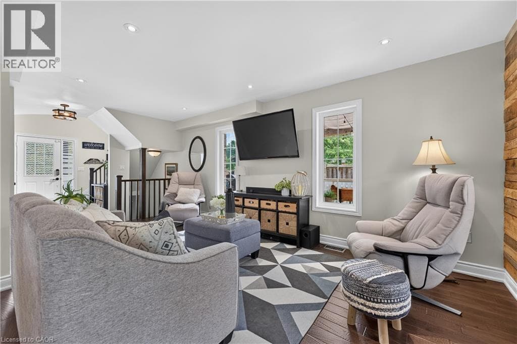 Single Family at 104 UDELL Way, Grimsby, Ontario - Photo 6 - RE/MAX Garden City Realty