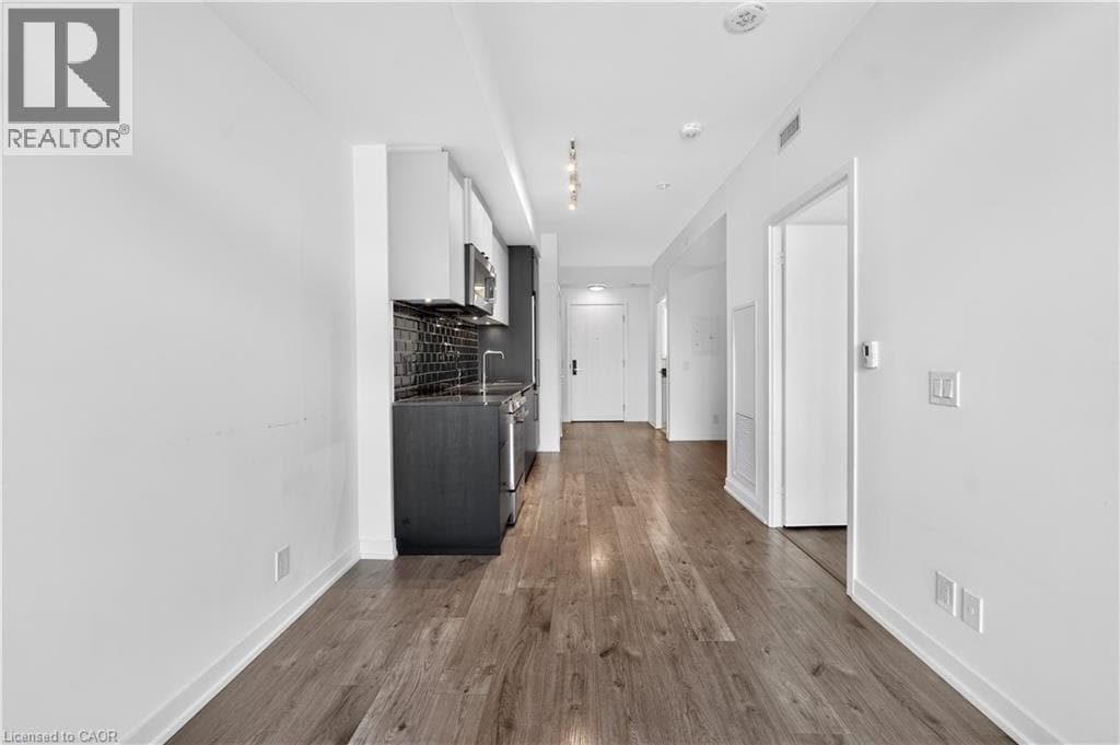 Single Family at 609- 285 DUFFERIN ST W/S Street, Toronto, Ontario - Photo 10 - RE/MAX Garden City Realty