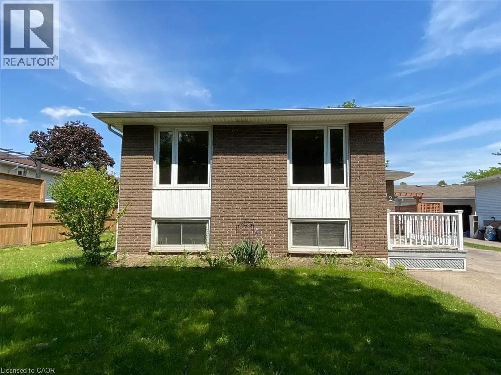 Single Family at 92 LEASIDE Drive, Welland, Ontario - Photo 2 - RE/MAX Garden City Realty