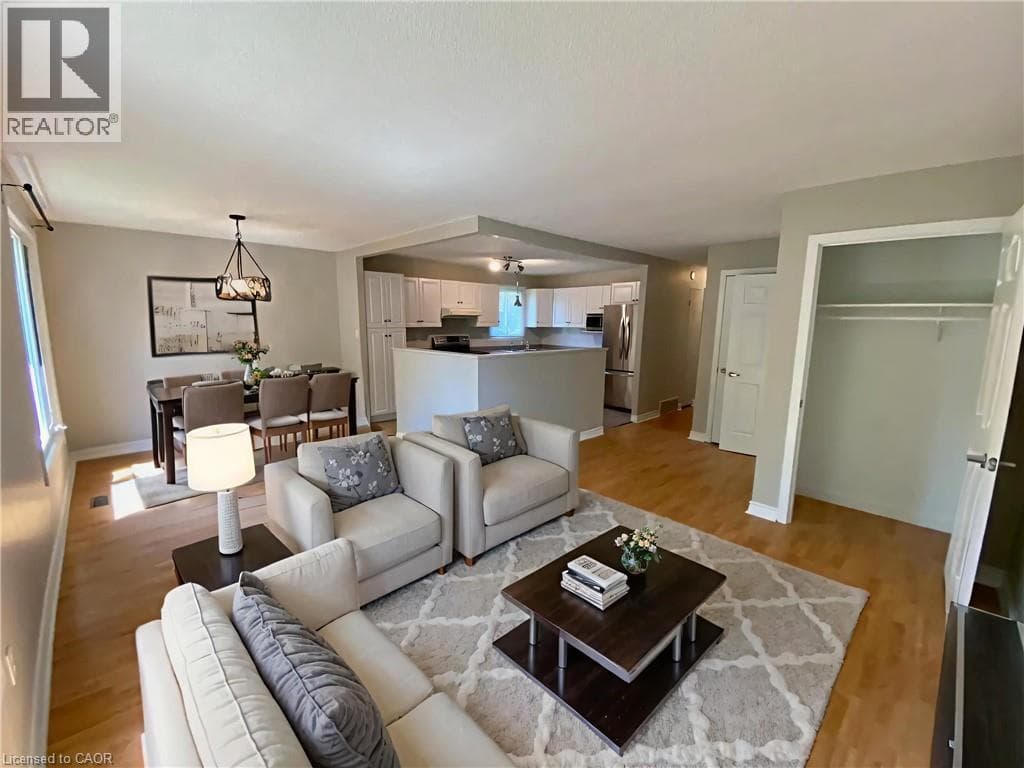 Single Family at 92 LEASIDE Drive, Welland, Ontario - Photo 4 - RE/MAX Garden City Realty