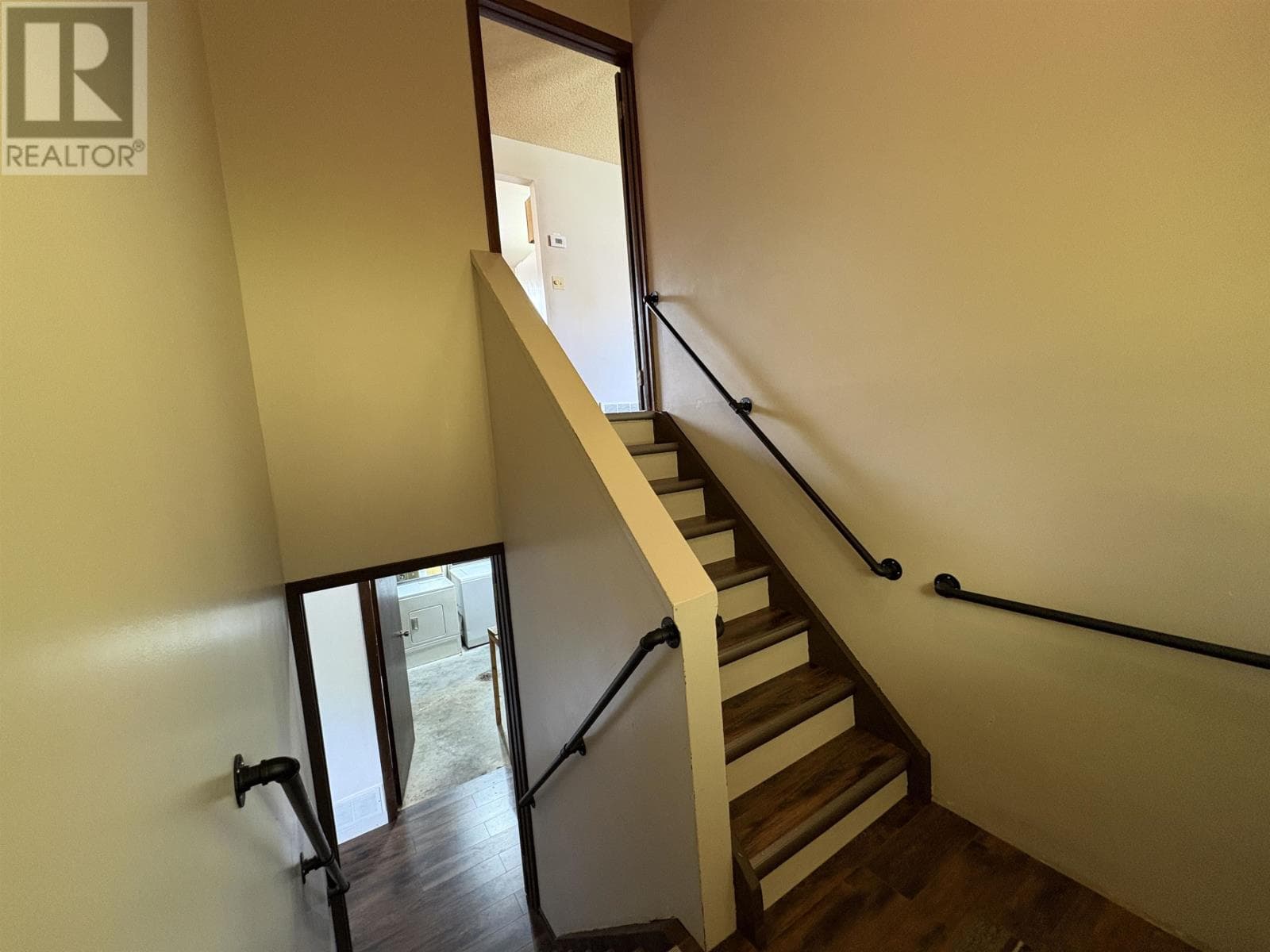Single Family at , FORT FRANCES, Ontario - Photo 4 - RE/MAX Garden City Realty
