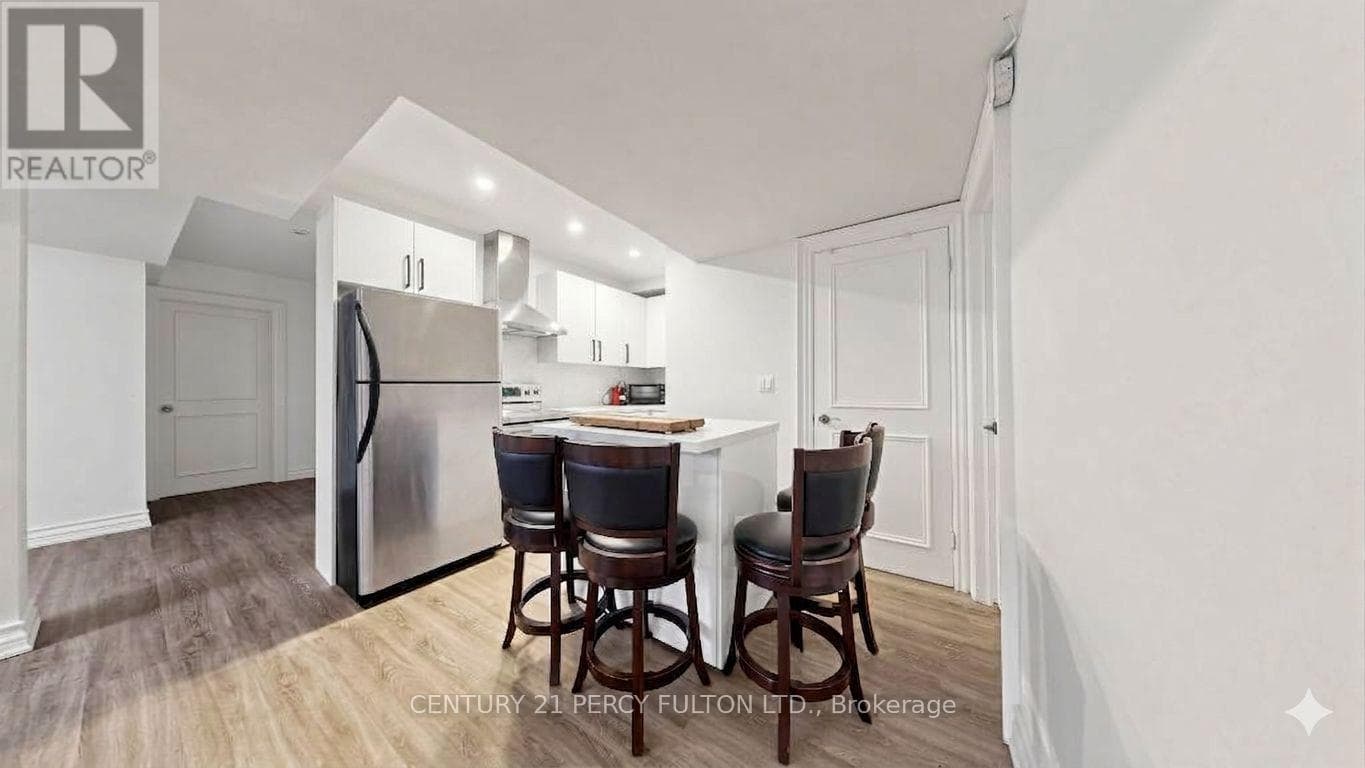 Single Family at 372B Hounslow Avenue, Toronto (Willowdale West), Ontario - Photo 5 - RE/MAX Garden City Realty