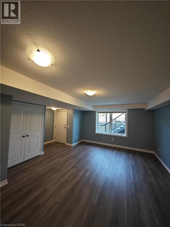 Single Family at 243 CHAPEL HILL Drive, Kitchener, Ontario - Photo 4 - RE/MAX Garden City Realty