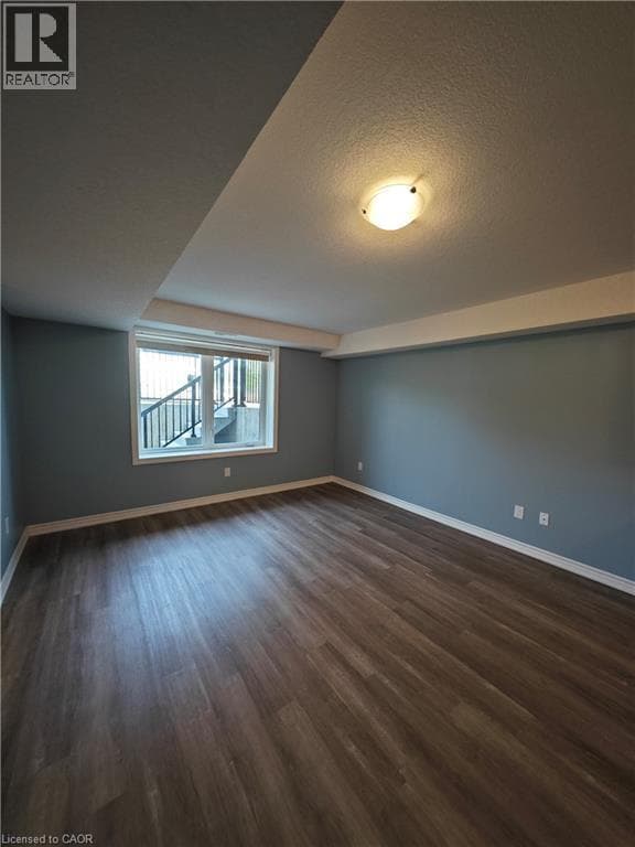 Single Family at 243 CHAPEL HILL Drive, Kitchener, Ontario - Photo 7 - RE/MAX Garden City Realty