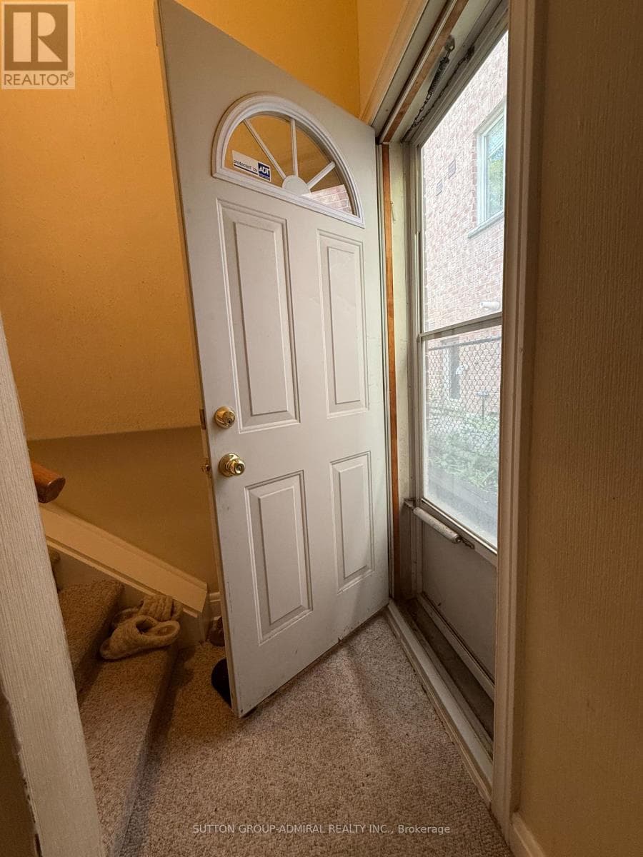 Single Family at 119 Caribou Road, Toronto (Bedford Park-Nortown), Ontario - Photo 10 - RE/MAX Garden City Realty