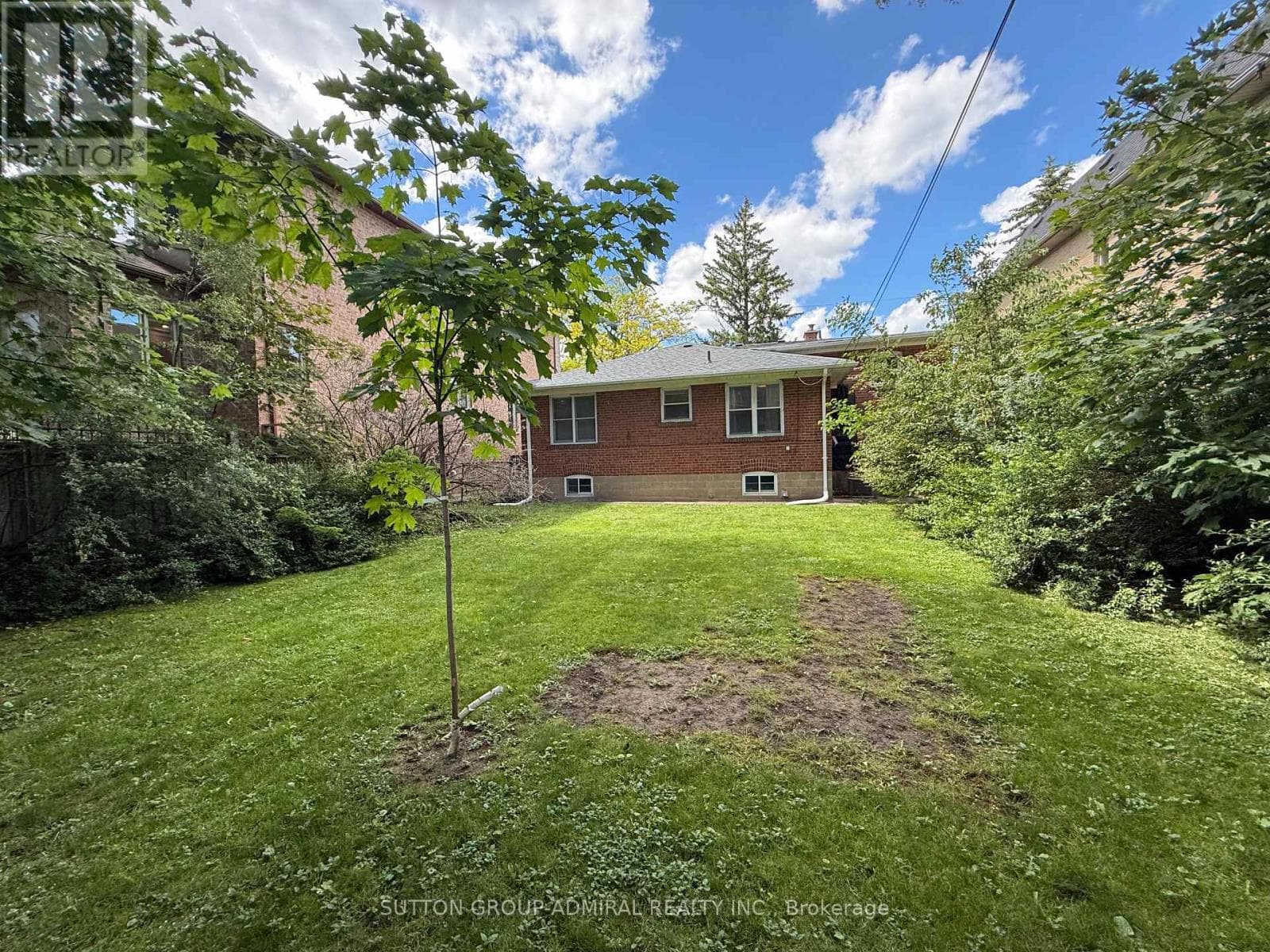 Single Family at 119 Caribou Road, Toronto (Bedford Park-Nortown), Ontario - Photo 3 - RE/MAX Garden City Realty