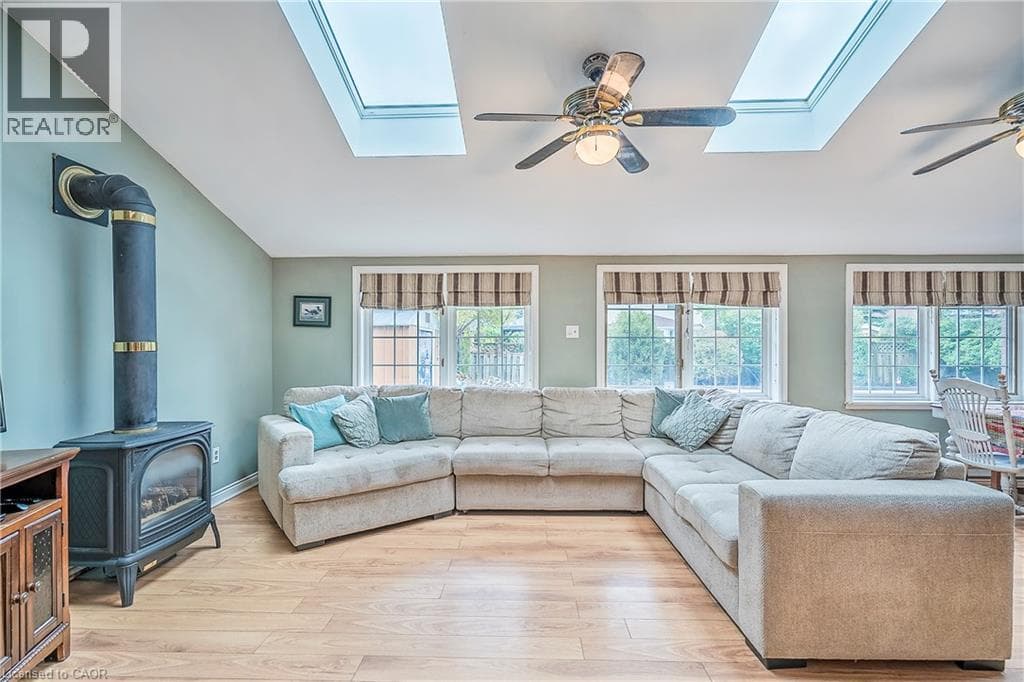 Single Family at 115 SOUTHWOOD Drive, Cambridge, Ontario - Photo 8 - RE/MAX Garden City Realty