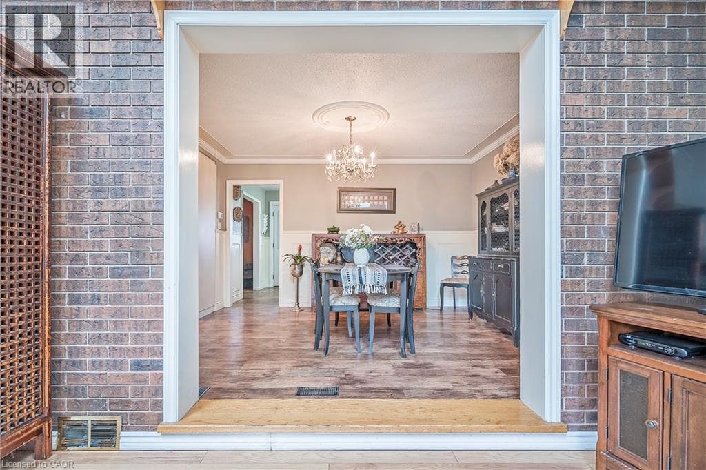 Single Family at 115 SOUTHWOOD Drive, Cambridge, Ontario - Photo 7 - RE/MAX Garden City Realty