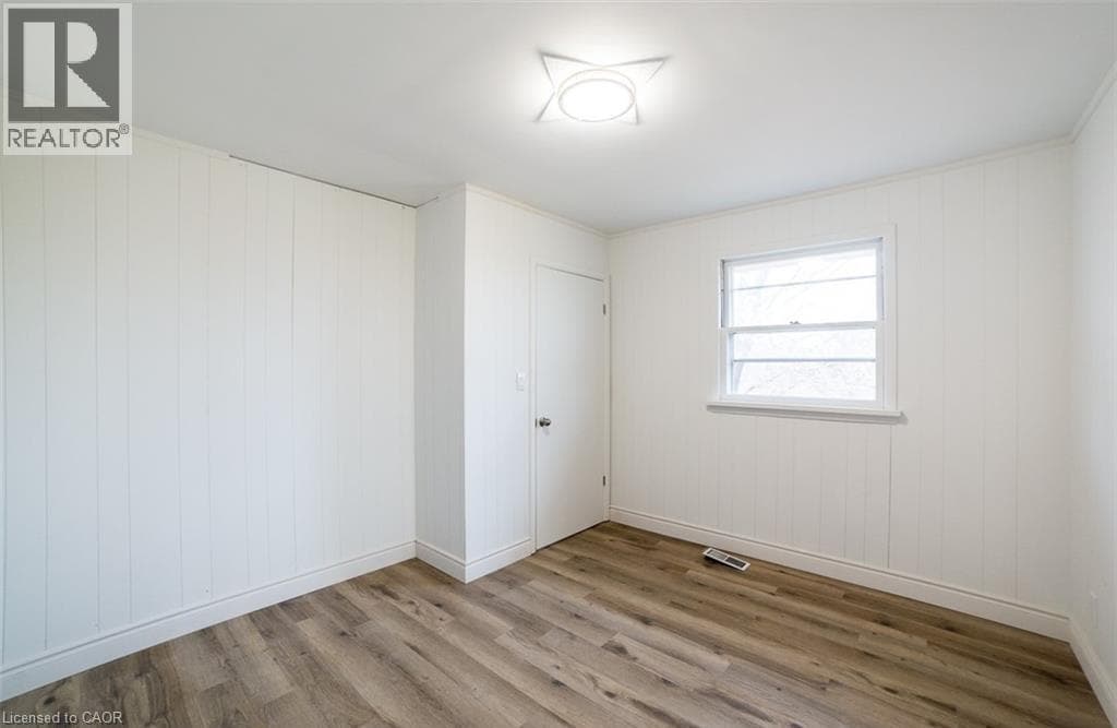 Single Family at 22 KELSON Avenue, Grimsby, Ontario - Photo 10 - RE/MAX Garden City Realty