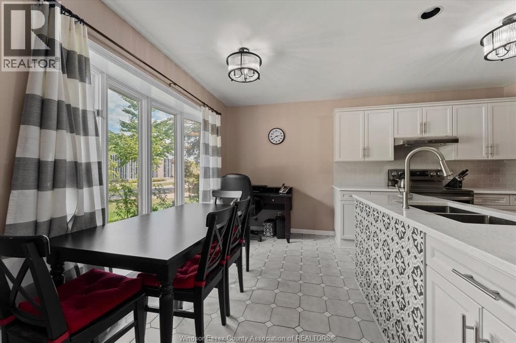 Single Family at 2- 2935 MCKAY Avenue, Windsor, Ontario - Photo 5 - RE/MAX Garden City Realty