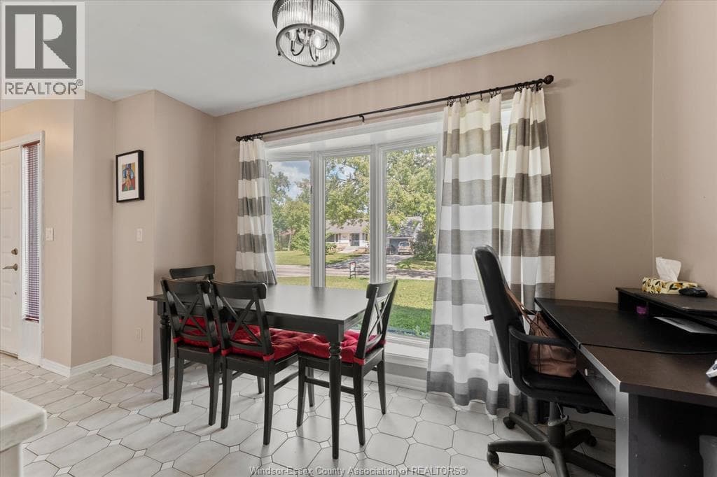 Single Family at 2- 2935 MCKAY Avenue, Windsor, Ontario - Photo 6 - RE/MAX Garden City Realty