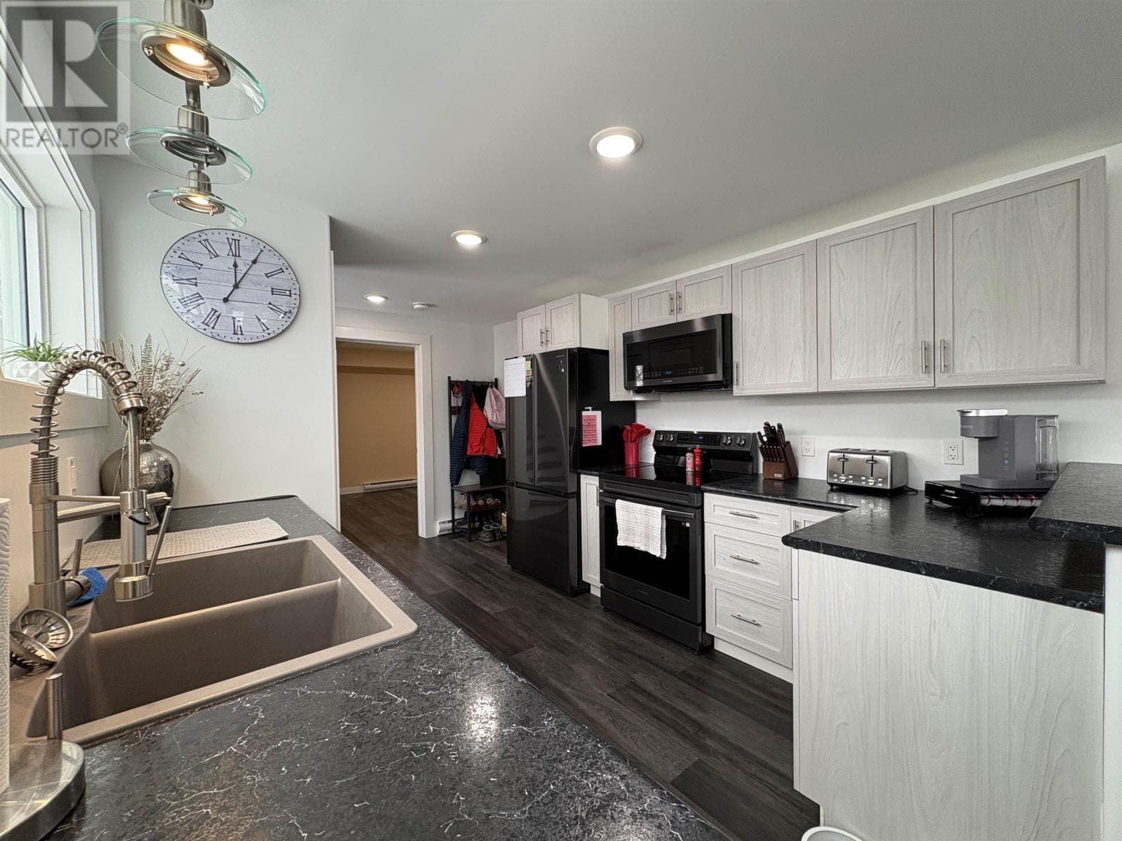 Single Family at , Fort Frances, Ontario - Photo 10 - RE/MAX Garden City Realty