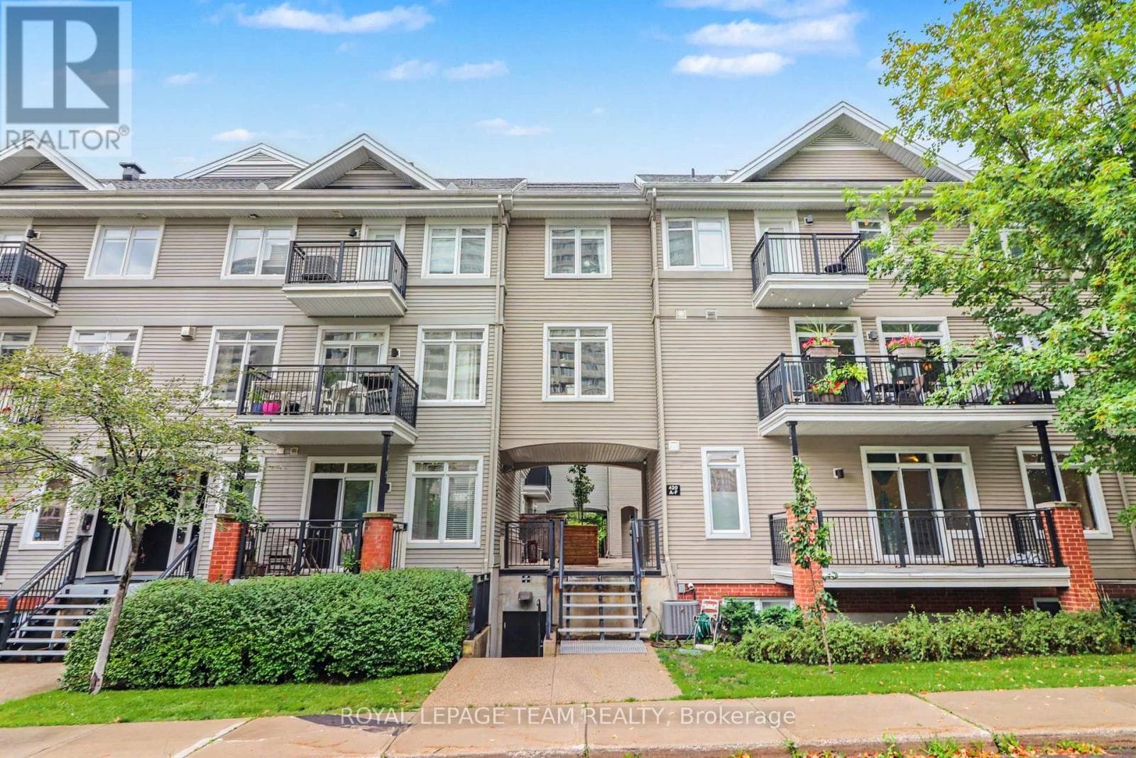 C- 418 NEPEAN Street