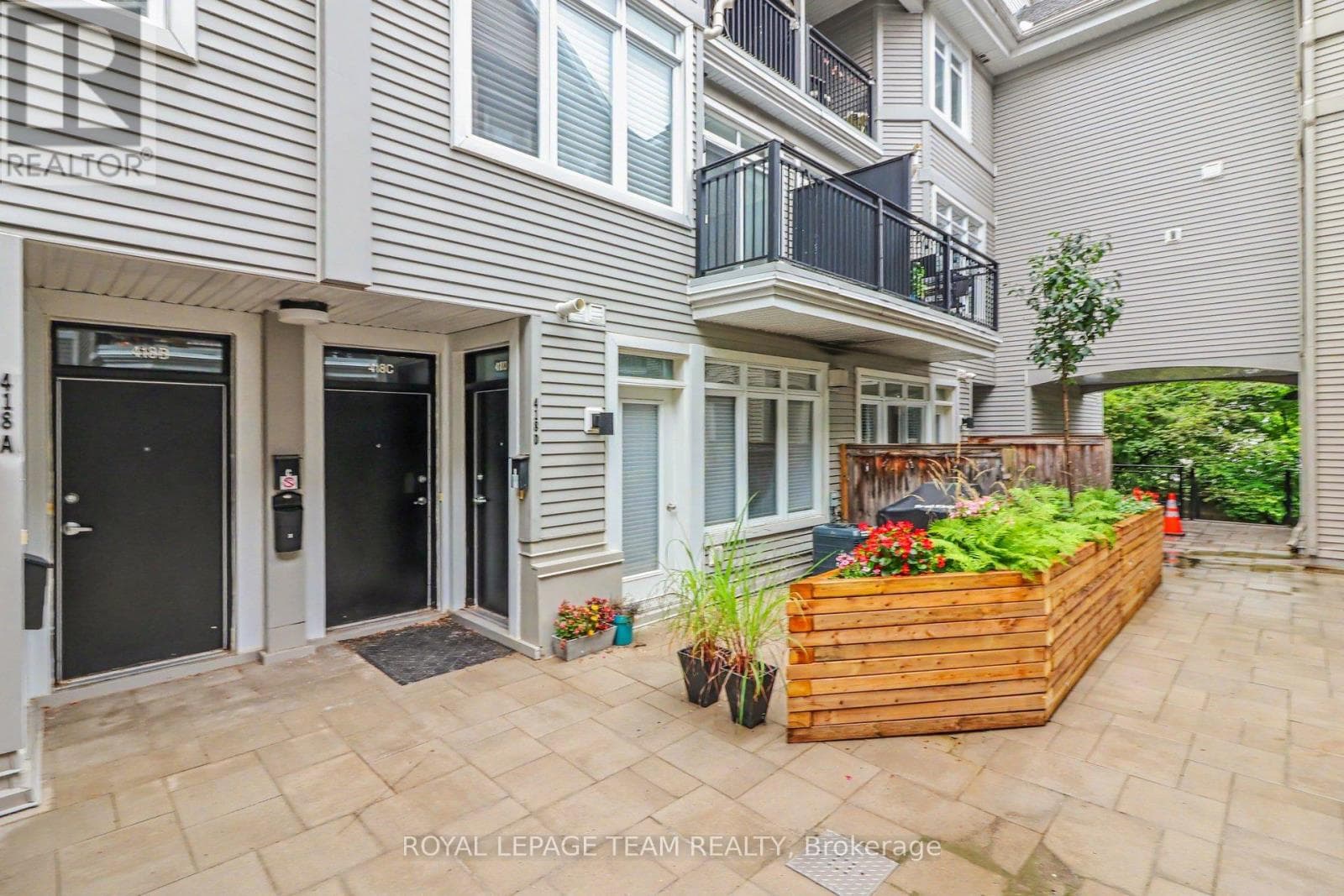 Single Family at C- 418 NEPEAN Street, Ottawa, Ontario - Photo 2 - RE/MAX Garden City Realty