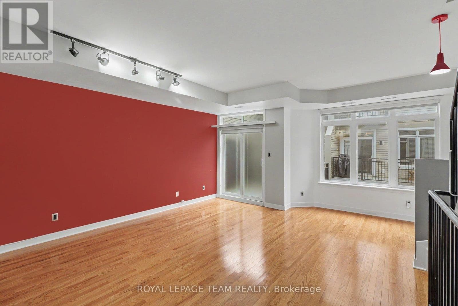 Single Family at C- 418 NEPEAN Street, Ottawa, Ontario - Photo 6 - RE/MAX Garden City Realty