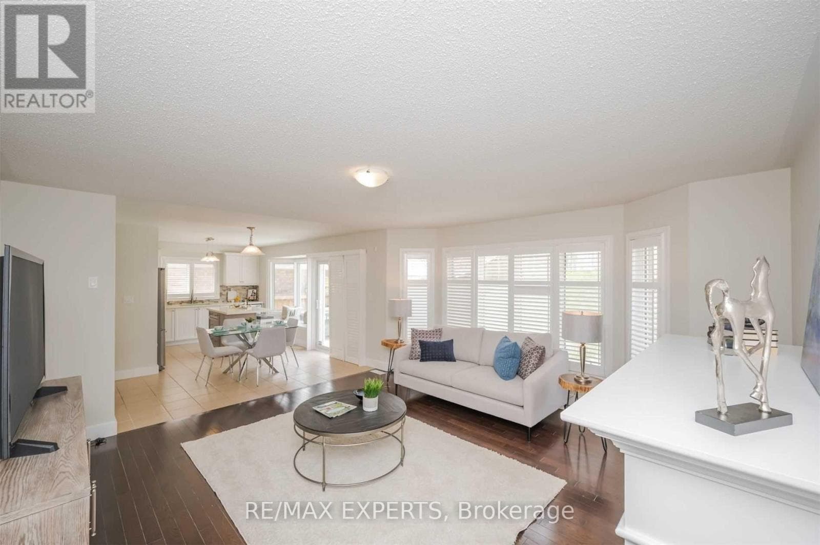 Single Family at 27 Mooney Trail, New Tecumseth (Alliston), Ontario - Photo 10 - RE/MAX Garden City Realty