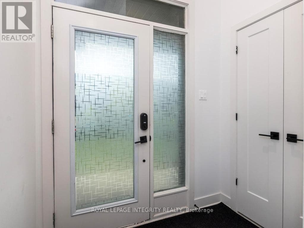 Single Family at 602 Cordelette Circle, Ottawa, Ontario - Photo 3 - RE/MAX Garden City Realty