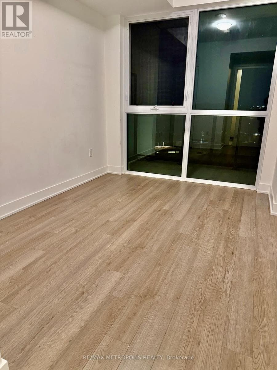 Single Family at 501- 60 George Butchart Drive, Toronto (Downsview-Roding-CFB), Ontario - Photo 4 - RE/MAX Garden City Realty