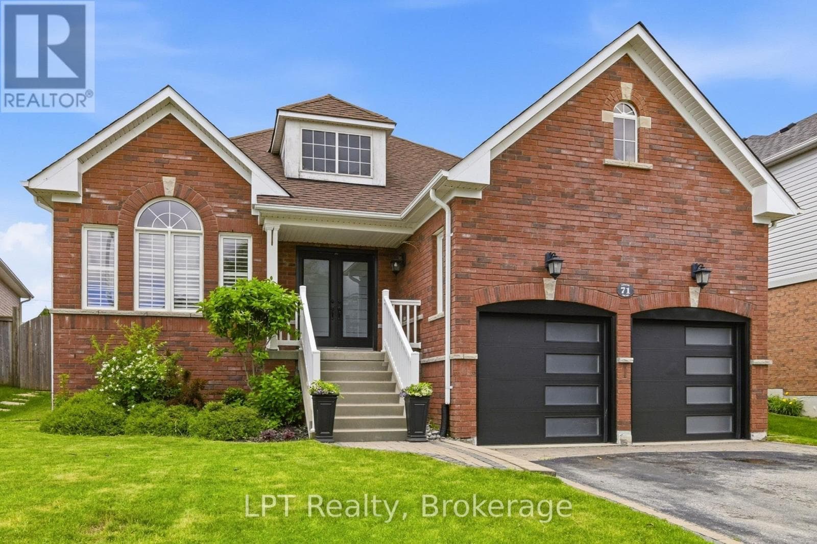 71 Laprade Square