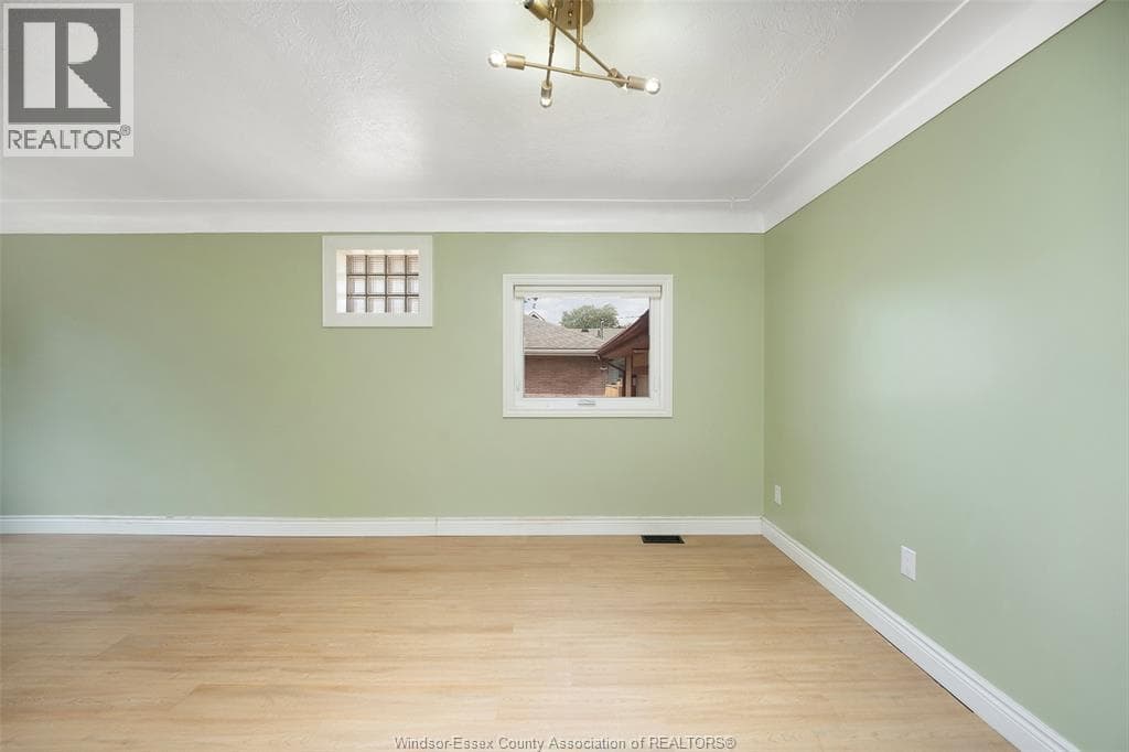 Single Family at 986 EASTLAWN, Windsor, Ontario - Photo 7 - RE/MAX Garden City Realty