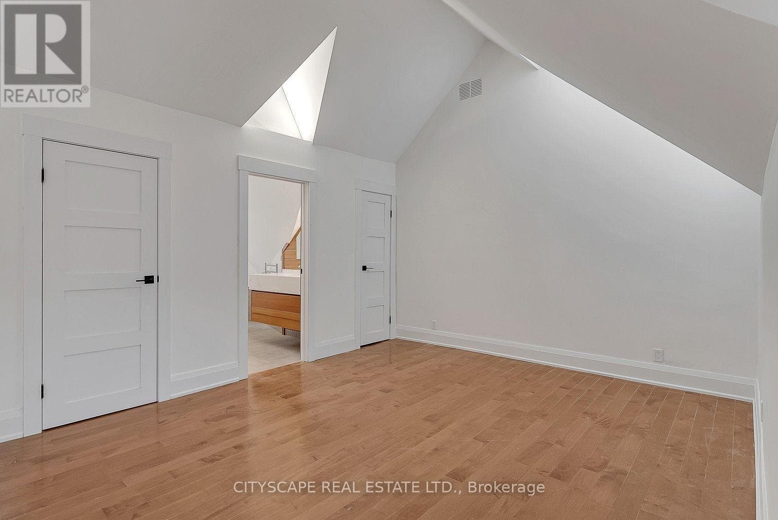 Single Family at #2 Upper- 180 Strachan Avenue, Toronto (Niagara), Ontario - Photo 7 - RE/MAX Garden City Realty