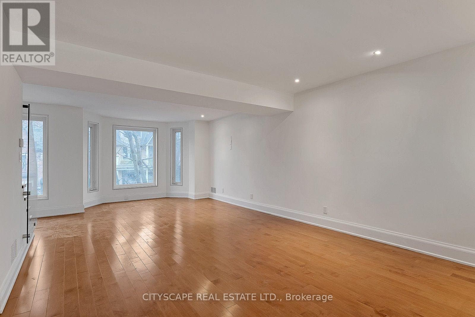 Single Family at #2 Upper- 180 Strachan Avenue, Toronto (Niagara), Ontario - Photo 3 - RE/MAX Garden City Realty