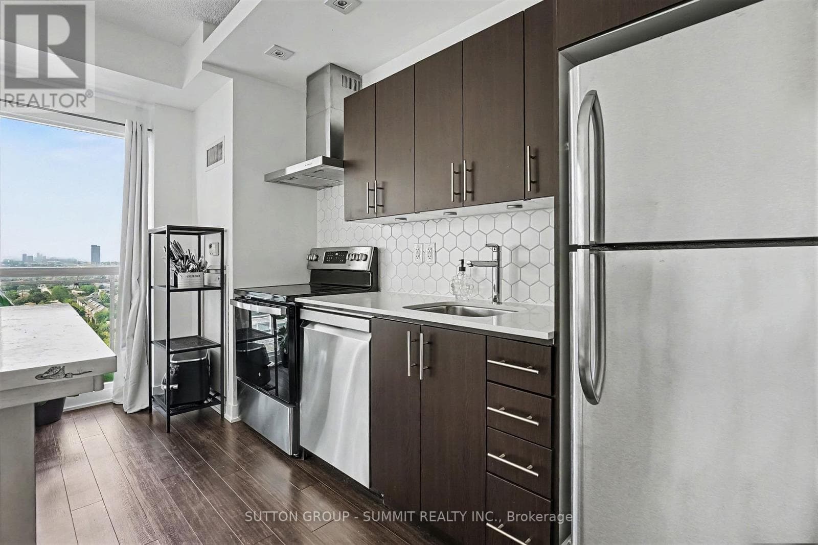 Single Family at 1931- 165 Legion Road, Toronto (Mimico), Ontario - Photo 10 - RE/MAX Garden City Realty