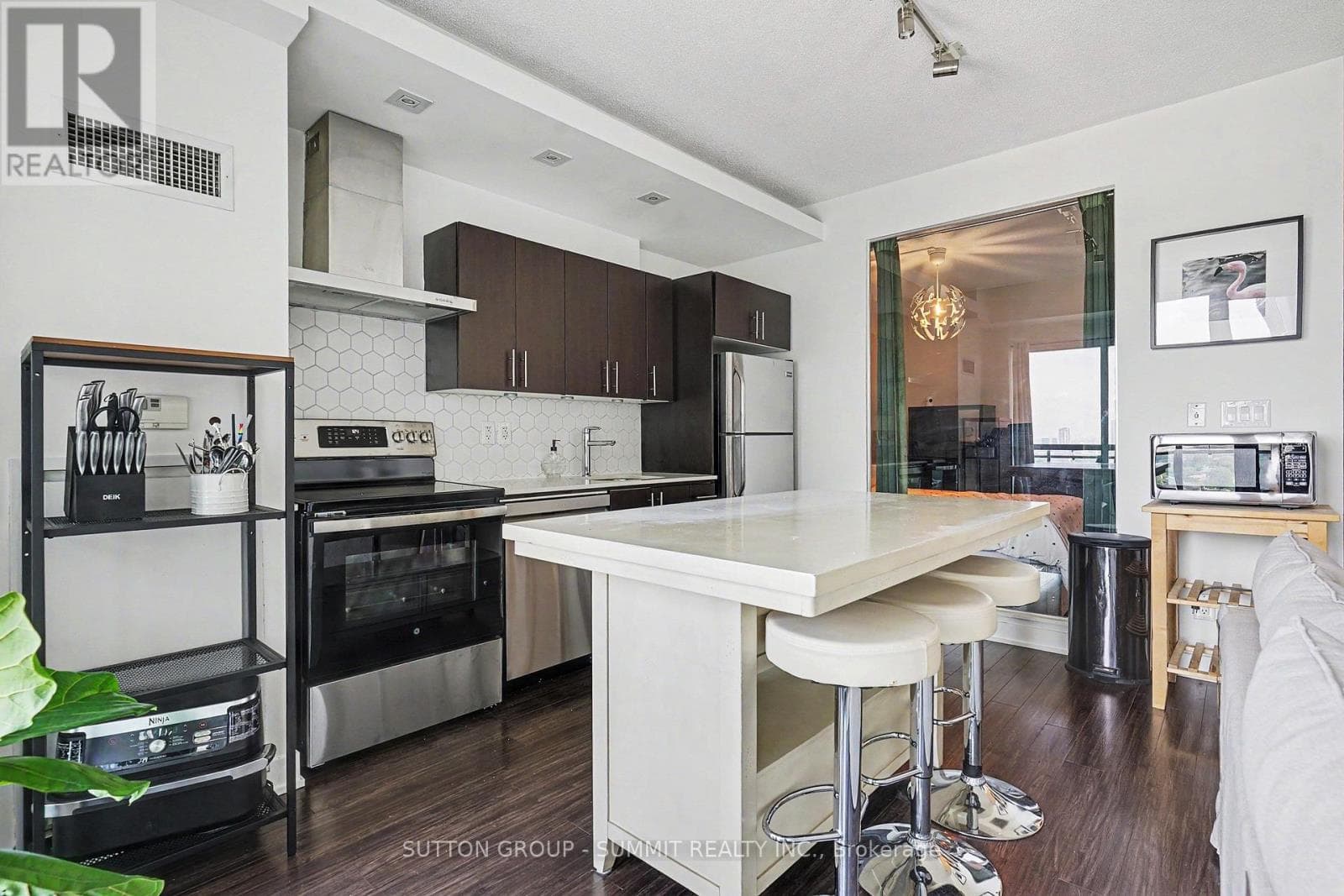 Single Family at 1931- 165 Legion Road, Toronto (Mimico), Ontario - Photo 9 - RE/MAX Garden City Realty