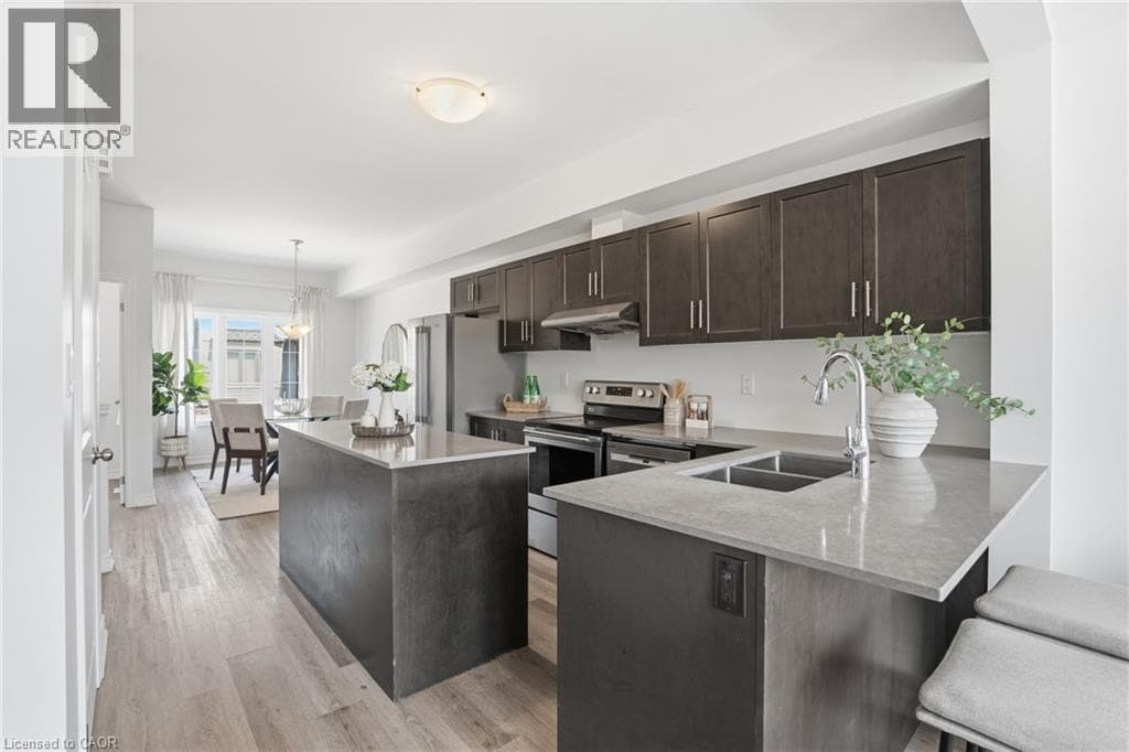 Single Family at 5- 124 COMPASS Trail, Cambridge, Ontario - Photo 7 - RE/MAX Garden City Realty