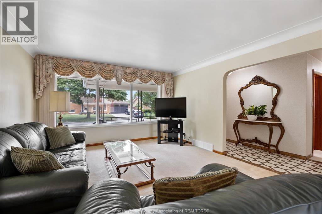 Single Family at 1459 PARTINGTON Avenue, Windsor, Ontario - Photo 5 - RE/MAX Garden City Realty