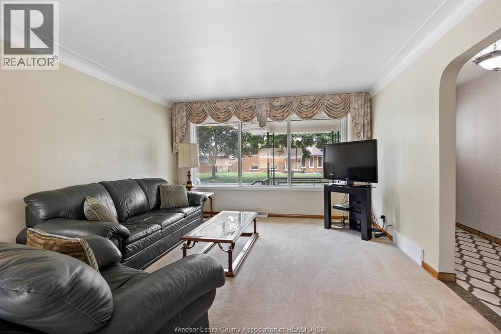 Single Family at 1459 PARTINGTON Avenue, Windsor, Ontario - Photo 6 - RE/MAX Garden City Realty