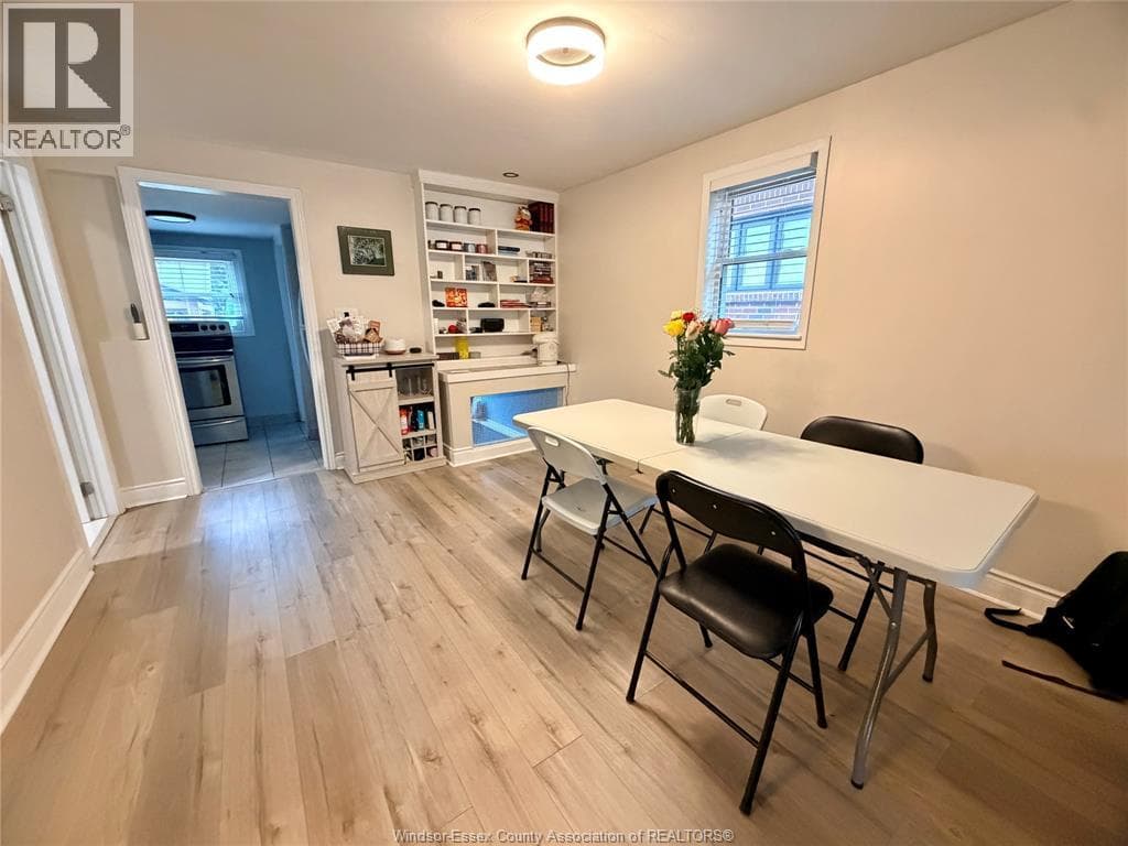 Single Family at 1670 ALBERT, Windsor, Ontario - Photo 5 - RE/MAX Garden City Realty