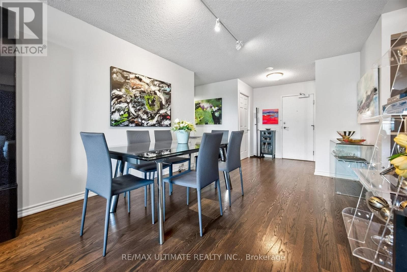 Single Family at 808- 8 Covington Road, Toronto (Englemount-Lawrence), Ontario - Photo 8 - RE/MAX Garden City Realty