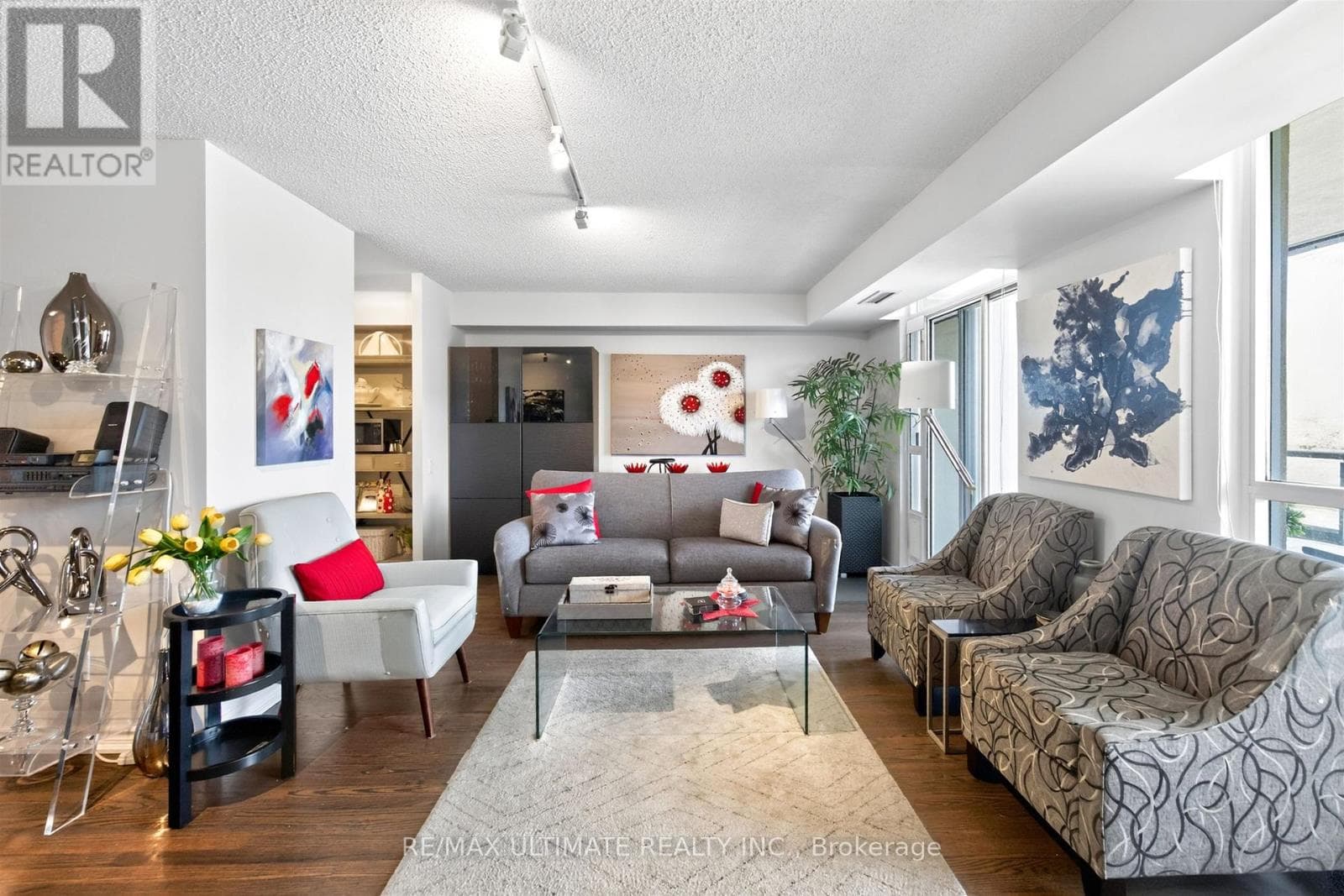 Single Family at 808- 8 Covington Road, Toronto (Englemount-Lawrence), Ontario - Photo 5 - RE/MAX Garden City Realty