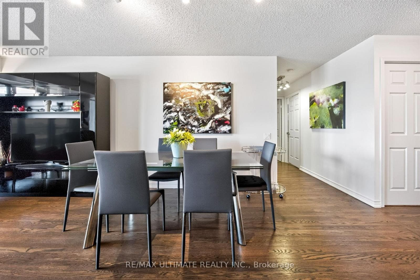 Single Family at 808- 8 Covington Road, Toronto (Englemount-Lawrence), Ontario - Photo 9 - RE/MAX Garden City Realty