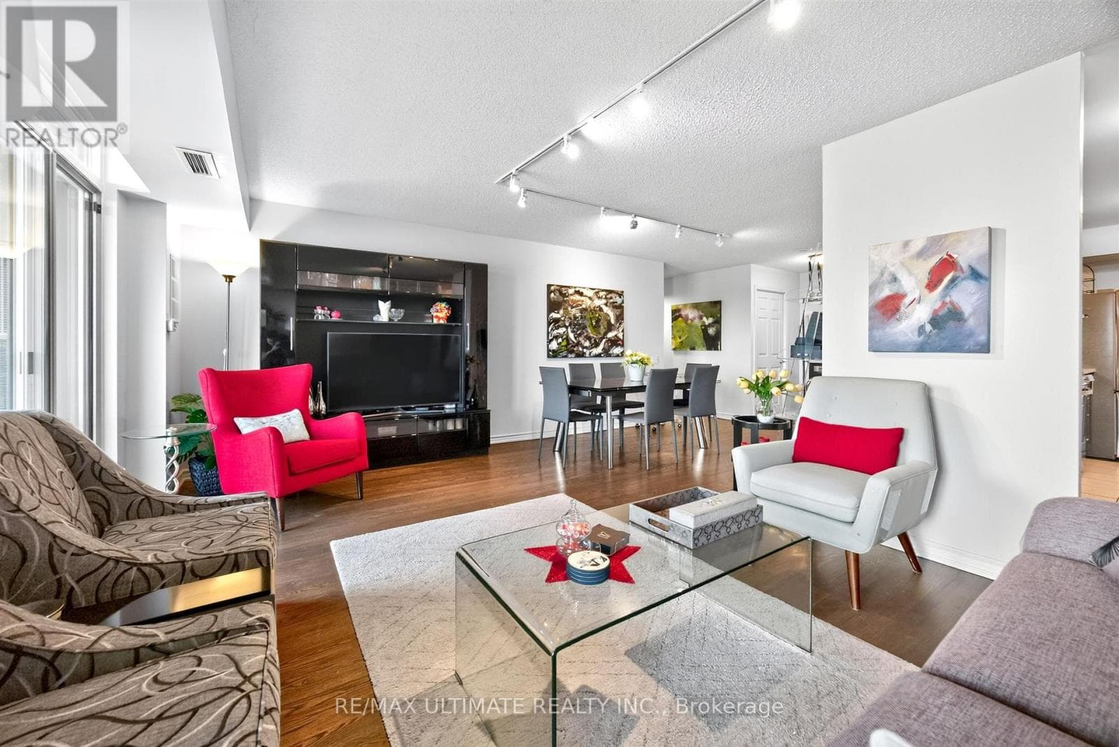 Single Family at 808- 8 Covington Road, Toronto (Englemount-Lawrence), Ontario - Photo 7 - RE/MAX Garden City Realty
