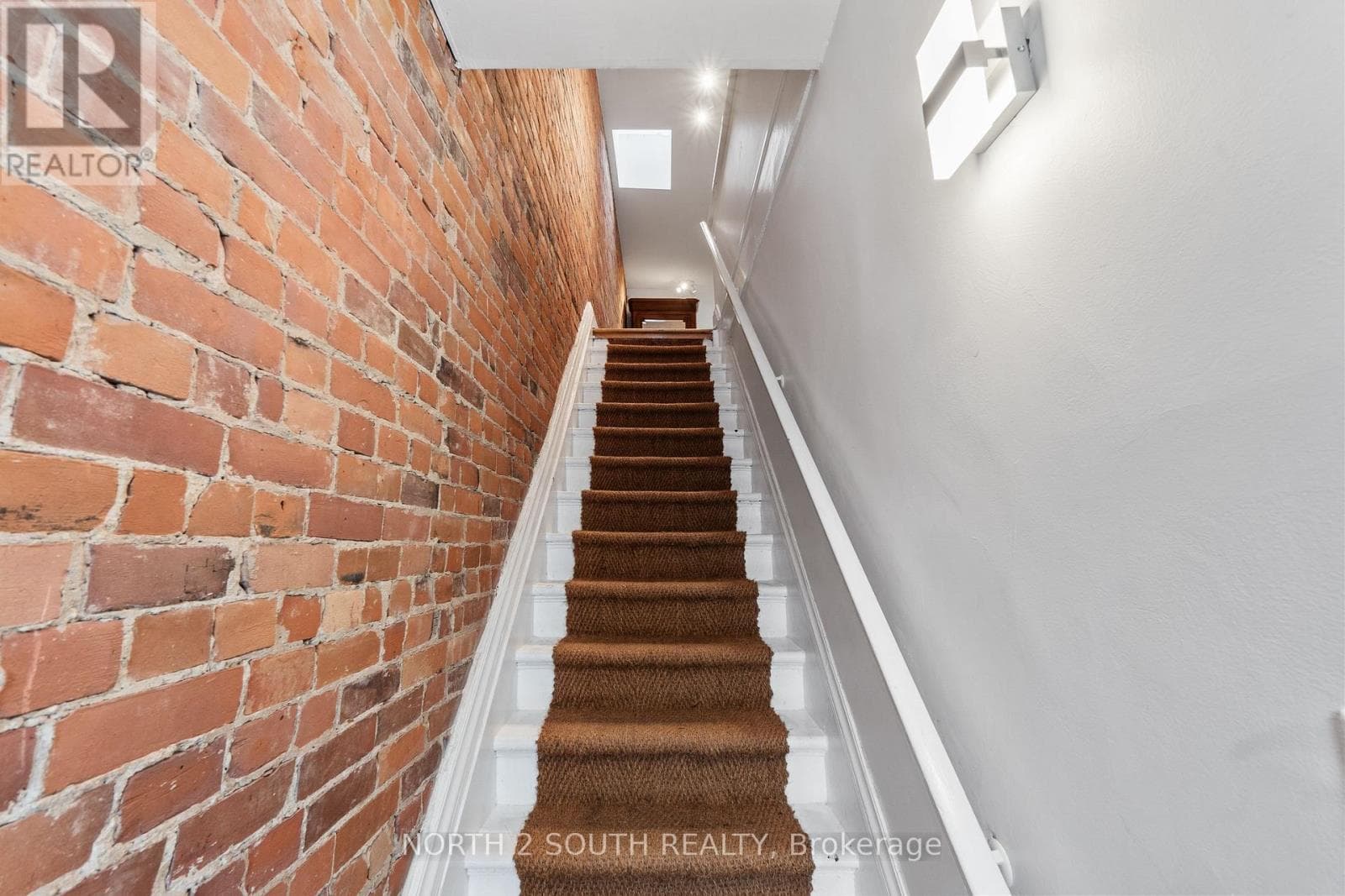 Single Family at Upper- 161 Marlborough Place, Toronto (Annex), Ontario - Photo 8 - RE/MAX Garden City Realty